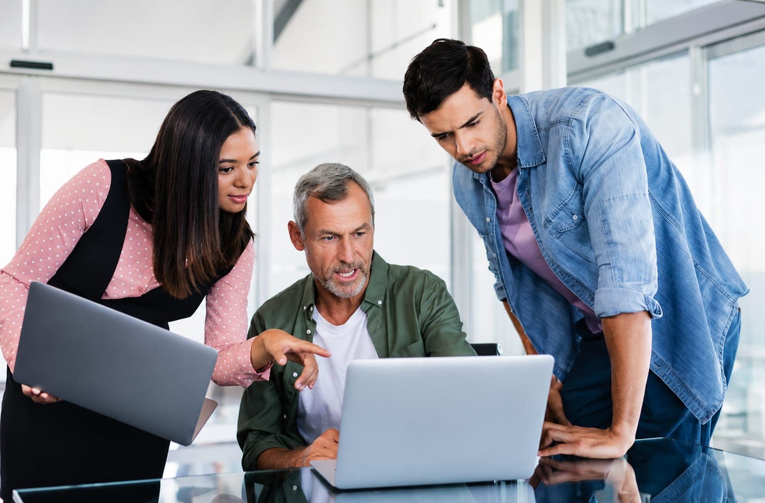Teknologi Digital untuk Mendorong Transformasi Bisnis